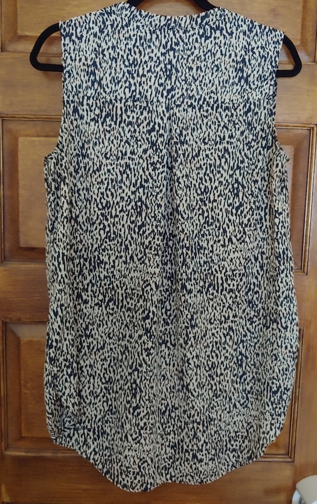 Tunic - Picture 2 of 6